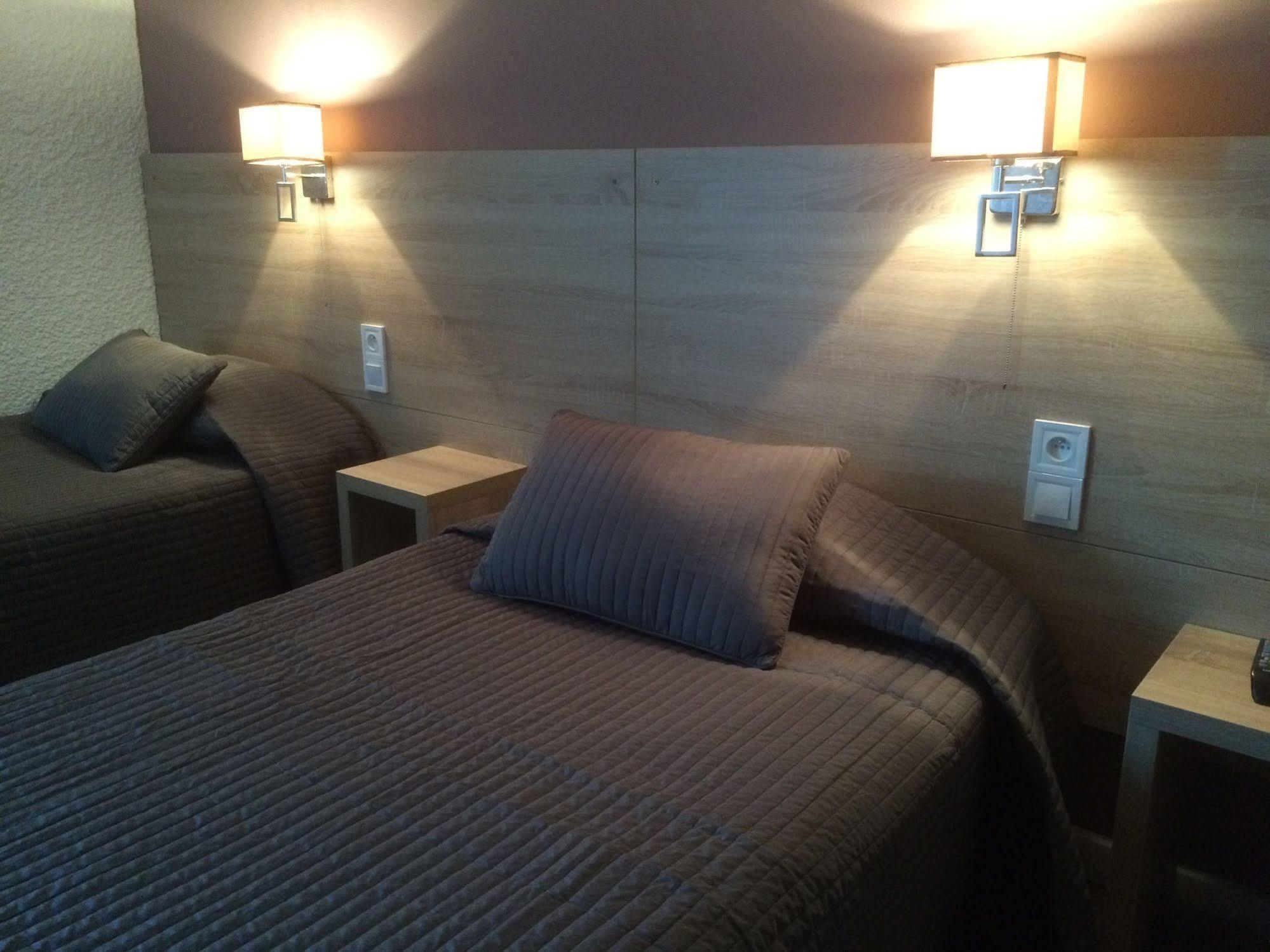 Hotel Les Tourrades Cannes Exterior foto