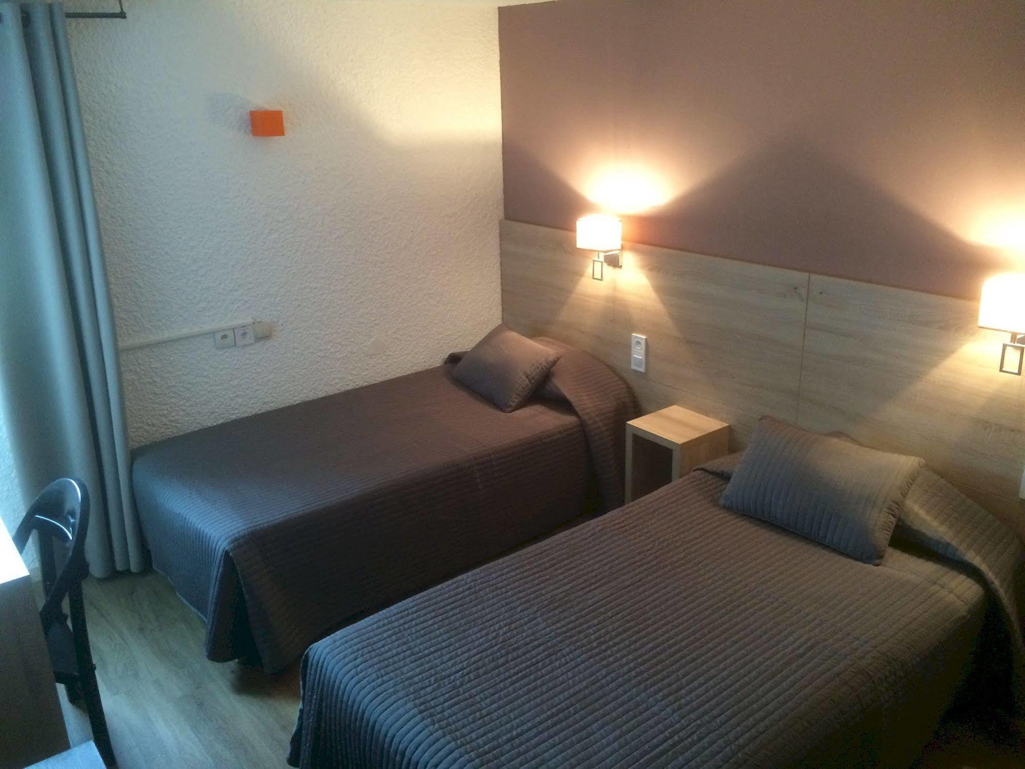 Hotel Les Tourrades Cannes Exterior foto